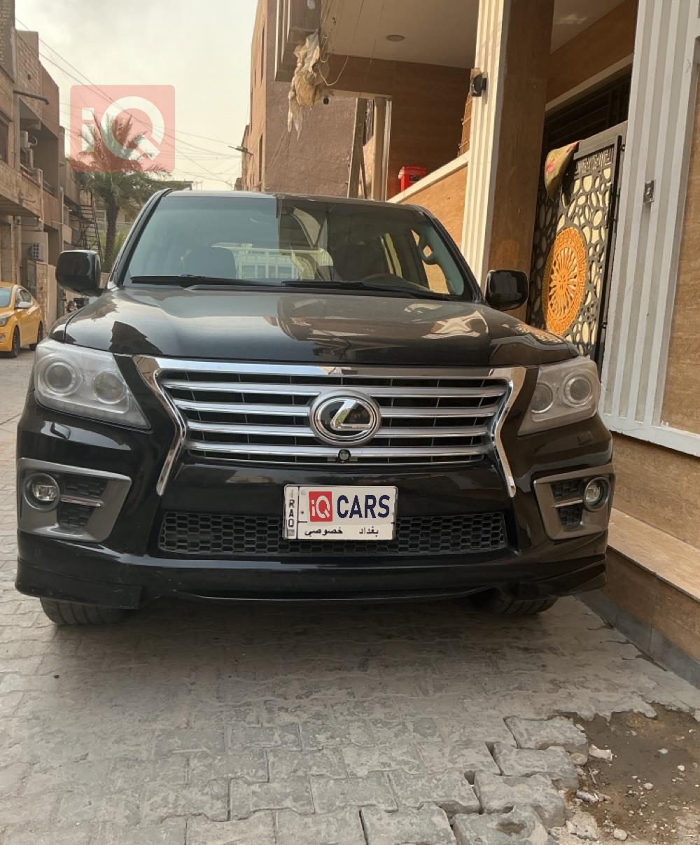 لكزس LX